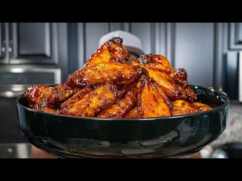 These Honey Sriracha Wings Will Steal the Show on Game Day