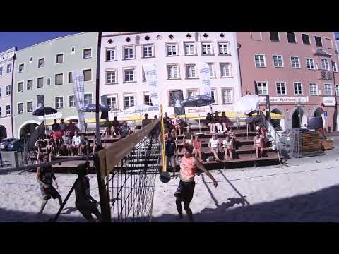 Post ist da! Perfekt im Block versteckt dieser Ball!