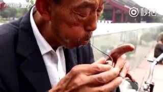 The vanishing art of sugar blowing: How Chinese street artist creates sugar bunny