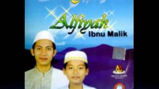 Download lagu Az Zahida - Al Ismul Isyaroh mp3