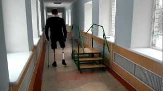 preview picture of video 'Мастер ШИМА 3 lowering and getting up on a stair on prosthetic appliances'