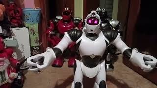 Download lagu WowWee Robotics Robosapien V2 2005 (Personal Units Test) mp3