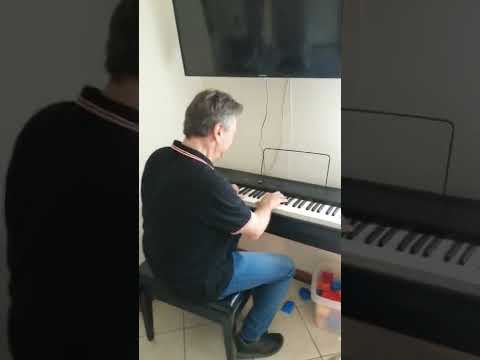 Torero camomillo(feat. Ester) improvvisazione del nonno. instrumental piano.  cover zecchino d'oro