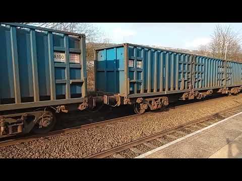 66171 with 4 tones passes Sowerby Bridge on 6E26 Knowsley Freight Tml to Wilton Efw Tml