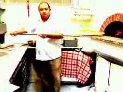 Osama, il pizzaiolo più veloce del mondo