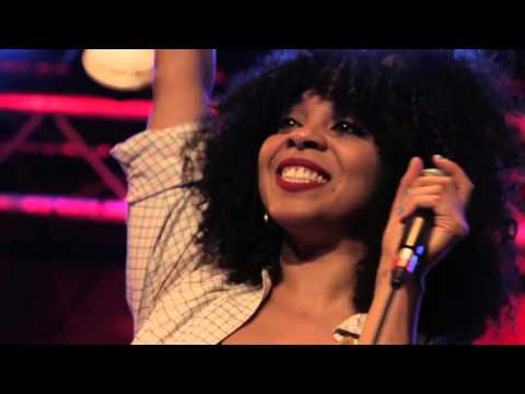 Hollie Cook - "Milk & Honey" feat. Horseman - Live in Paris