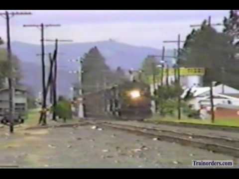 Classic Railroad Series 400 - SP 7415 East at Cottage Grove, OR June 23, 1990