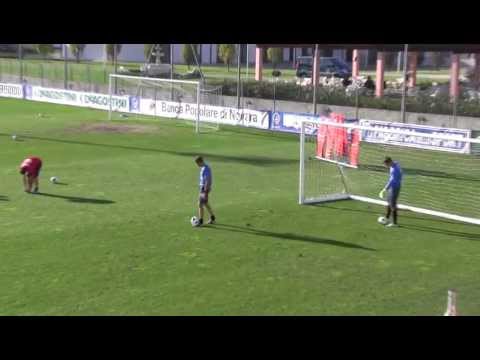 ULTIME DA NOVARELLO - I portieri al lavoro con Cortiula