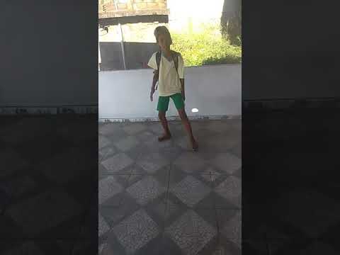 Mochila  nas costas  radinho na cintura  kkkkkkk