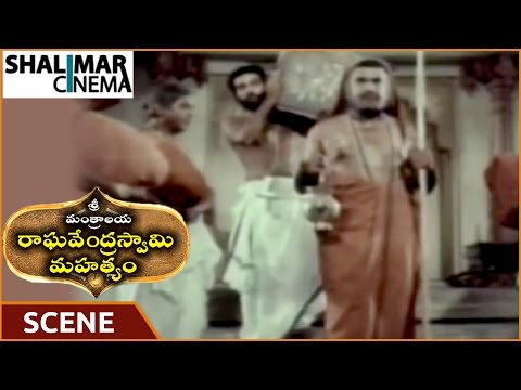 Sri Mantralaya Raghavendra Swamy Mahatyam || Rajinikanth Taking Lakshmi's Dead Body || Rajinikanth
