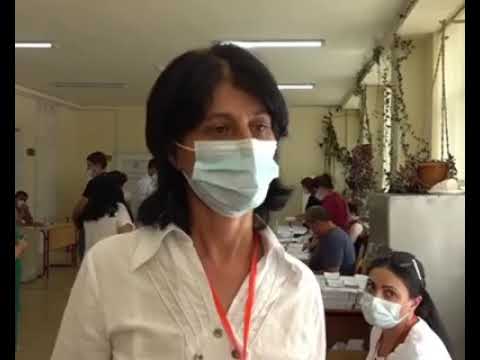 Վահագն Հովակիմյանի՝ հանձնաժողովի նախագահ եղբոր կինը խոստովանում է, որ կնիքը տուն էր տարել