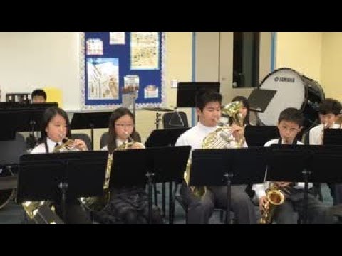 RHMS Senior Band Rehearses "Louie, Louie"