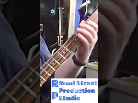 Getting it going! #realbass  #bass #guitar #bassmodulators