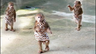 Smart Boy Jooy Go to Take Shower With Dad