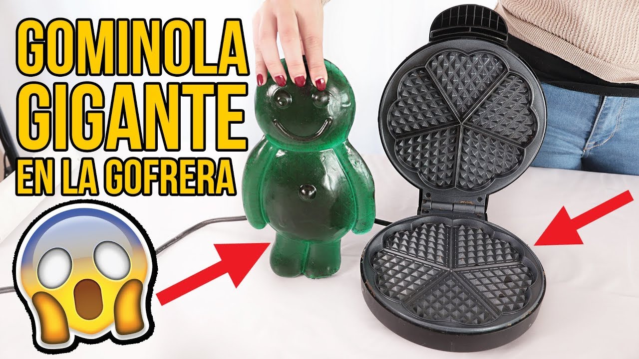 ¿PUEDES METER UNA GOMINOLA GIGANTE EN LA GOFRERA?