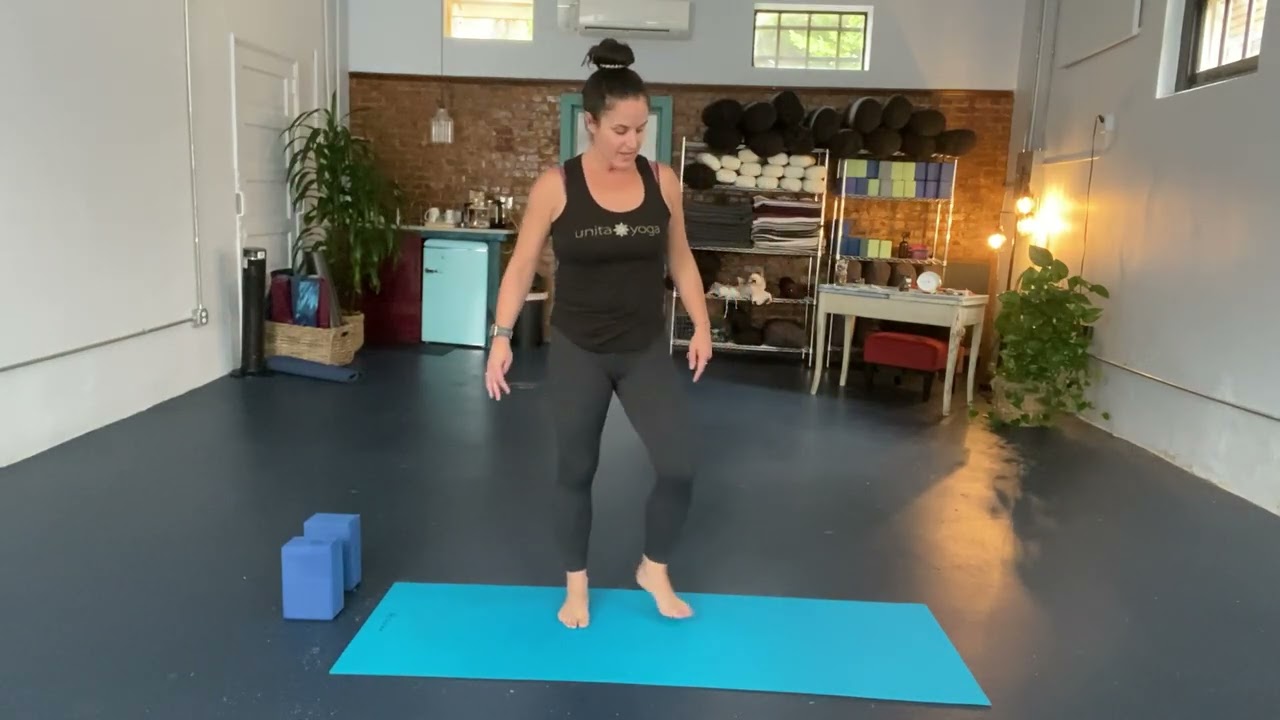 Extended Side Angle (Utthita Parsvakonasana)