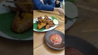 Download lagu STORY WA MAKAN MAKAN BARENG TEMAN TEMAN DI PENDOPO ASRI mp3