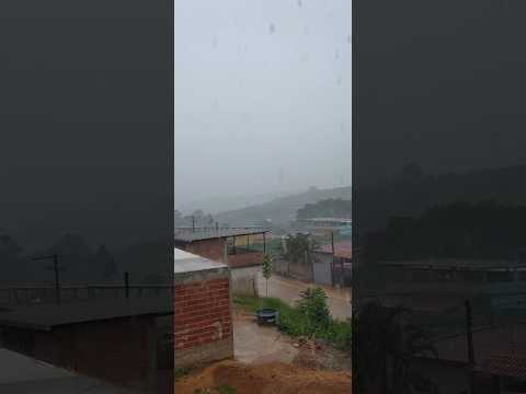 muita chuva aqui em São Jorge Distrito de Brejetuba Espírito Santo