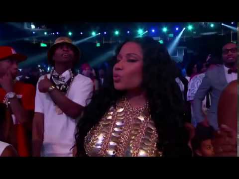 Nicki Minaj is dancing to "Fancy" by Iggy Azalea.