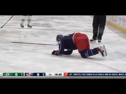 Yegor Chinakhov injures his knee and leaves the game early vs Stars (19 dec 2022)