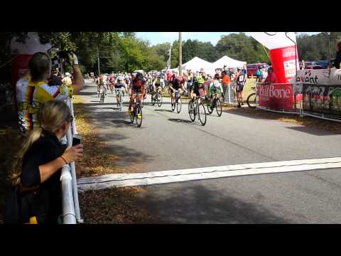 Race of the West women's sprint finish