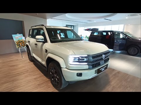 Thumbnail for Denza B5 Leopard Breeze Green AWD DMO PHEV 1.5T eCVT (FCB Bao 5) walkaround (Brunei) by Denza