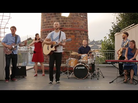 Jarem být - Daleko (Official Music Video)