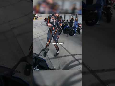 É como se um motociclista fosse se casar 😂