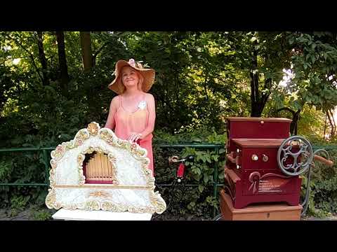 Festival Flašinet žije! Vystoupení flašinetářů u Karlova mostu (Praha, 14.08.21).