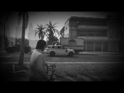 2 minutes of chaos in Gta V but it's in black and white