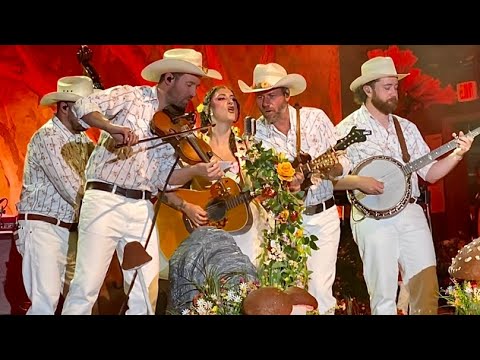 Lonesome Feeling - Sierra Ferrell 9/3/25 Kemba Live Columbus #sierraferrell 