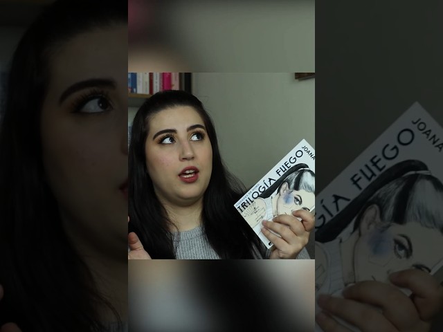 Vídeo relacionado con Ciudades de humo. Edición especial con cantos decorados: Trilogía fuego, 1 (Colección Especial)