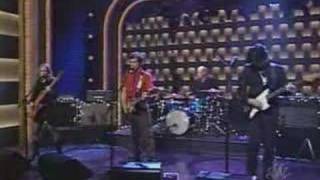 Luna plays &quot;Lovedust&quot; on late night TV