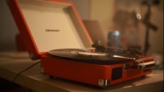 Crosley Cruiser Portable Turntable REVIEW and HANDS ON