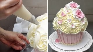 איך להכין קאפקייק ענק מקושט בקרם חמאה מאת Cakes StepbyStep