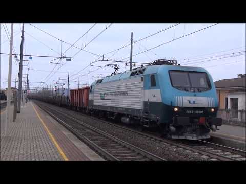 I SALUTI DEI TRENI MERCI IN TRANSITO A DOMEGLIARA (VR) 21 - 2 - 2015