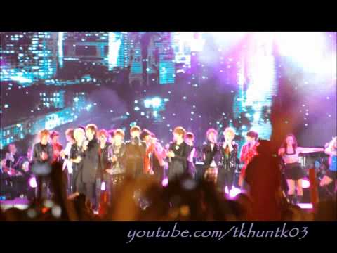 New York New York by 2PM Beast Shinee TVXQ @ KBS Concert Korean Festival New York 2011