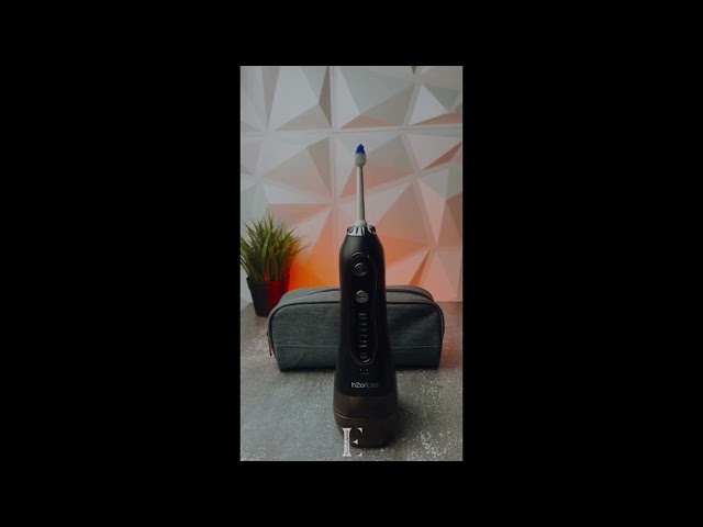 خيط الاسنان المائي