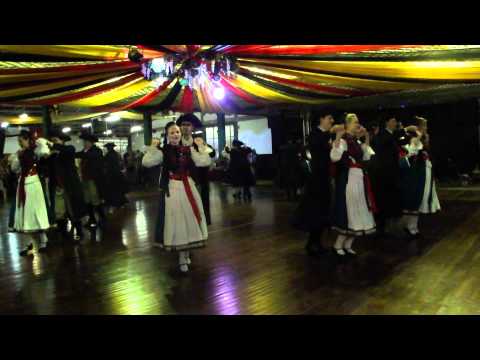 Happy Polka // www.heimatland.com.br