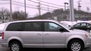 preview picture of video '2010 Chrysler Town Country Heidelberg PA'