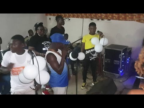 Armel Yapi A L'Anniversaire De La Dose Musicale - Wui Bin