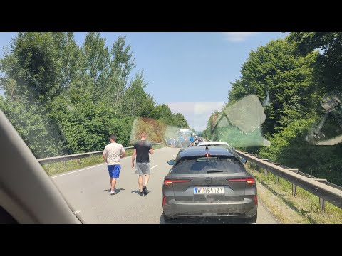 NA POMEZÍ (na)bourání 25.