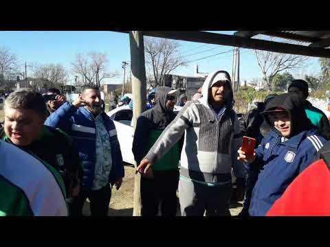 "Previa La hinchada de Sportivo Belgrano vs Gimnasia de La Plata" Barra: Los Mismos de Siempre &bull; Club: Sportivo Belgrano