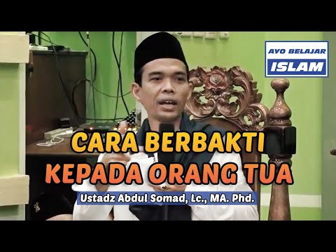 <p>CARA BERBAKTI KEPADA ORANG TUA - Tanya Jawab UAS | Ustadz Abdul Somad, Lc., MA. Ph.D.<br />
Ustadz Abdul Somad menjawab pertanyaan dari jamaah yaitu:<br />
1. Bagaimana cara berbakti kepada orang tua yang sudah wafat?<br />
2. Bagaimana berbakti dan membahagiakan orang tua yang jauh serta jarang bertemu?<br />
Silahkan simak jawaban Ustadz Abdul Somad sampai selesai. ๐</p>
<p>Mari bersama kita memperbaiki diri dengan Belajar Islam dan dukung terus channel ini dengan cara LIKE ๐, SHARE๐ dan SUBSCRIBE ๐</p>
<p>Rasรปlullรขh Shallallahu โalaihi wa sallam bersabda,</p>
<p>ู
ููู ุฏูุนูุง ุฅูููู ููุฏูู ููุงูู ูููู ู
ููู ุงููุฃูุฌูุฑู ู
ูุซููู ุฃูุฌูููุฑู ู
ููู ุชูุจูุนููู ููุง ููููููุตู ุฐููููู ู
ููู ุฃูุฌูููุฑูููู
ู ุดูููุฆูุงุ ููู
ููู ุฏูุนูุง ุฅูููู ุถูููุงููุฉู ุ ููุงูู ุนููููููู ู
ููู ุงููุฅูุซูู
ู ู
ูุซููู ุขุซูุงู
ู ู
ููู ุชูุจูุนููู ููุง ููููููุตู ุฐููููู ู
ููู ุขุซูุงู
ูููู
ู ุดูููุฆูุง</p>
<p>