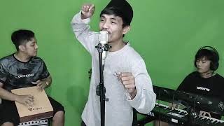 Download lagu Yang Sedang Sedang Saja  cover santri VALDY NYONK DANGDUT koplo mp3 Download lagu Yang Sedang Sedang Saja  cover santri VALDY NYONK DANGDUT koplo mp3