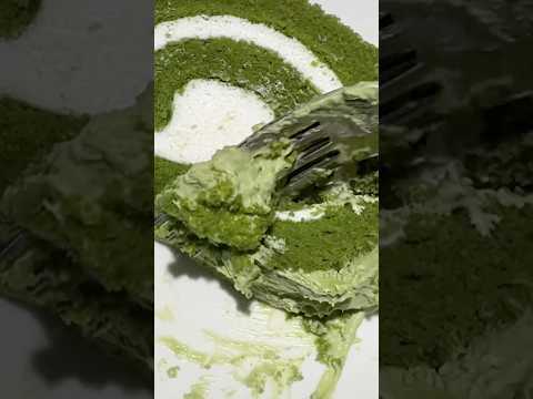 When I heard There was a New Matcha Cake at Starbucks in Japan 🇯🇵 #matchacake