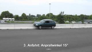Anfahrtdemonstration Betonschutzwand