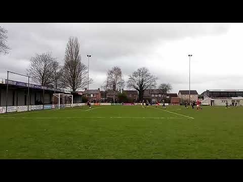 Goal rood wit halsteren