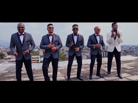 Orquesta La Fuga Ft. Elvis Magno - A Mi Me Va Bien (Official Video)