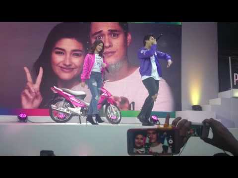 [170326] Liza Soberano and Enrique Gil - Closer @ World Trade Center Manila